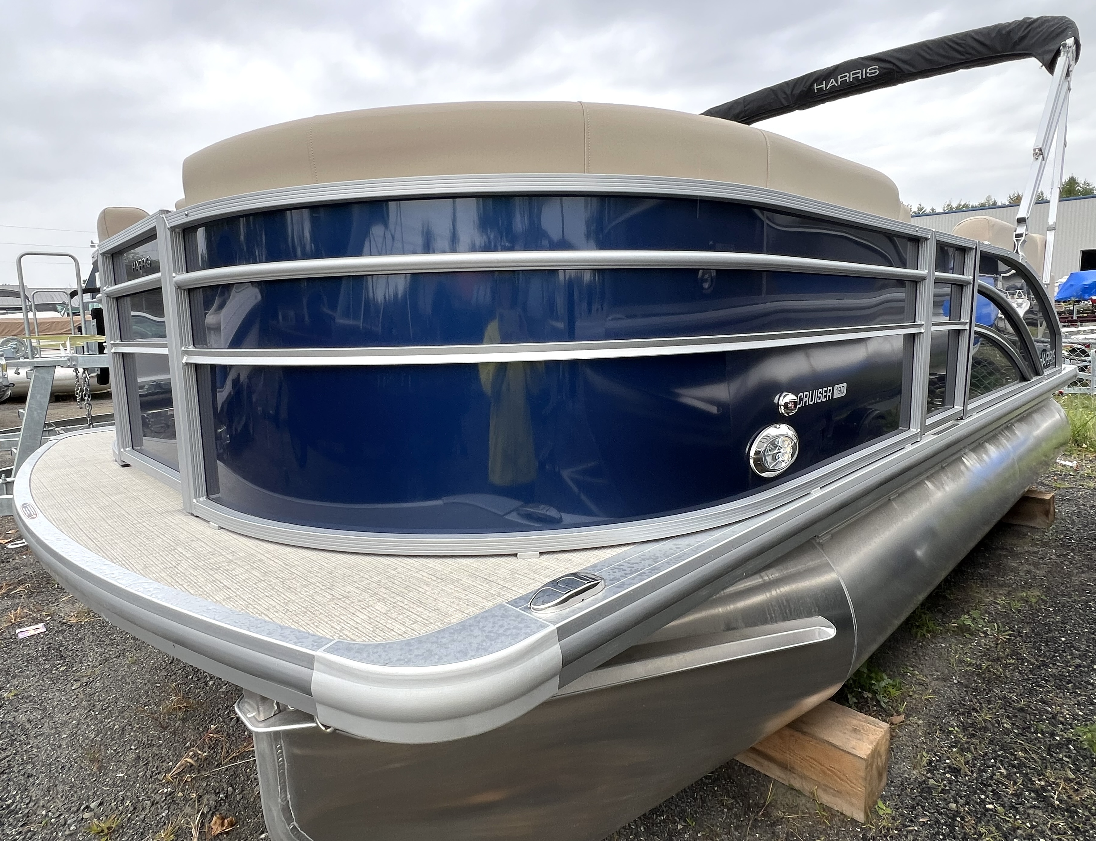 2025 Harris CRUISER 190 with  60 HP ELPT CT Mercury - Photo 6